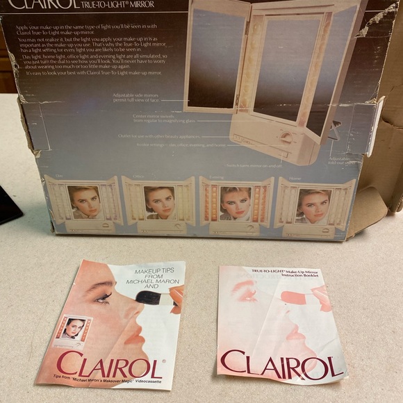 SOLD 👁️👀Vintage 1988  Clairol True-To-Light Make-Up Mirror III trifold - Picture 2 of 10